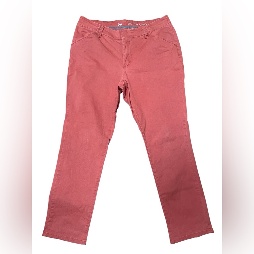 Lee Women's Essential Chino Salmon Pants, size 8 short
